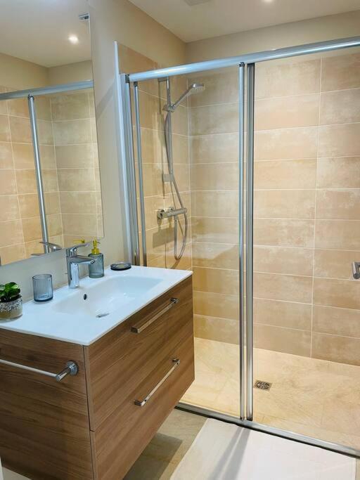 La Regate Avec Jaccuzi A 50 M Du Centre Historique Apartment ซาร์ลา-ลา-กาเนดา ภายนอก รูปภาพ